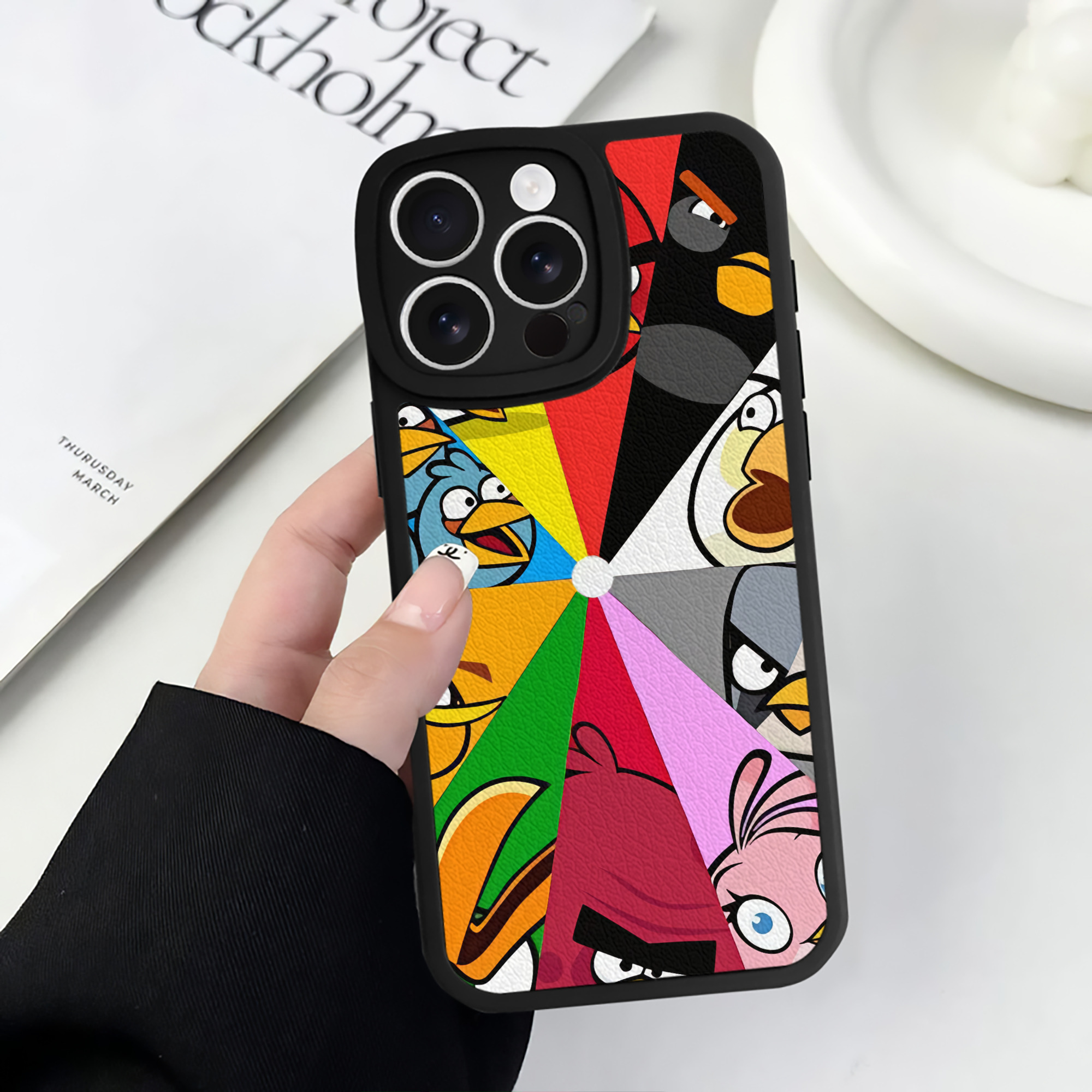 （画像用） Angry Birds アングリーバード 【iPhone 16シリーズ対応】シリコンスマホケース（レザー調） 材質：シリコン
